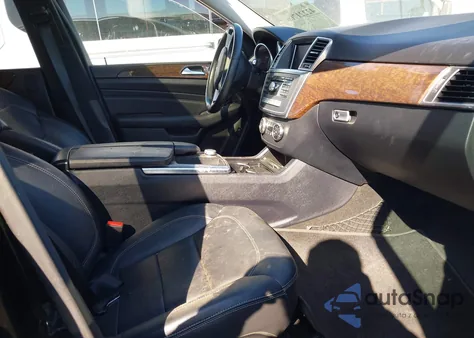 2012 Mercedes-Benz Ml 350 4Matic z USA, uszkodzony, nr VIN 4JGDA5HB8CA035655